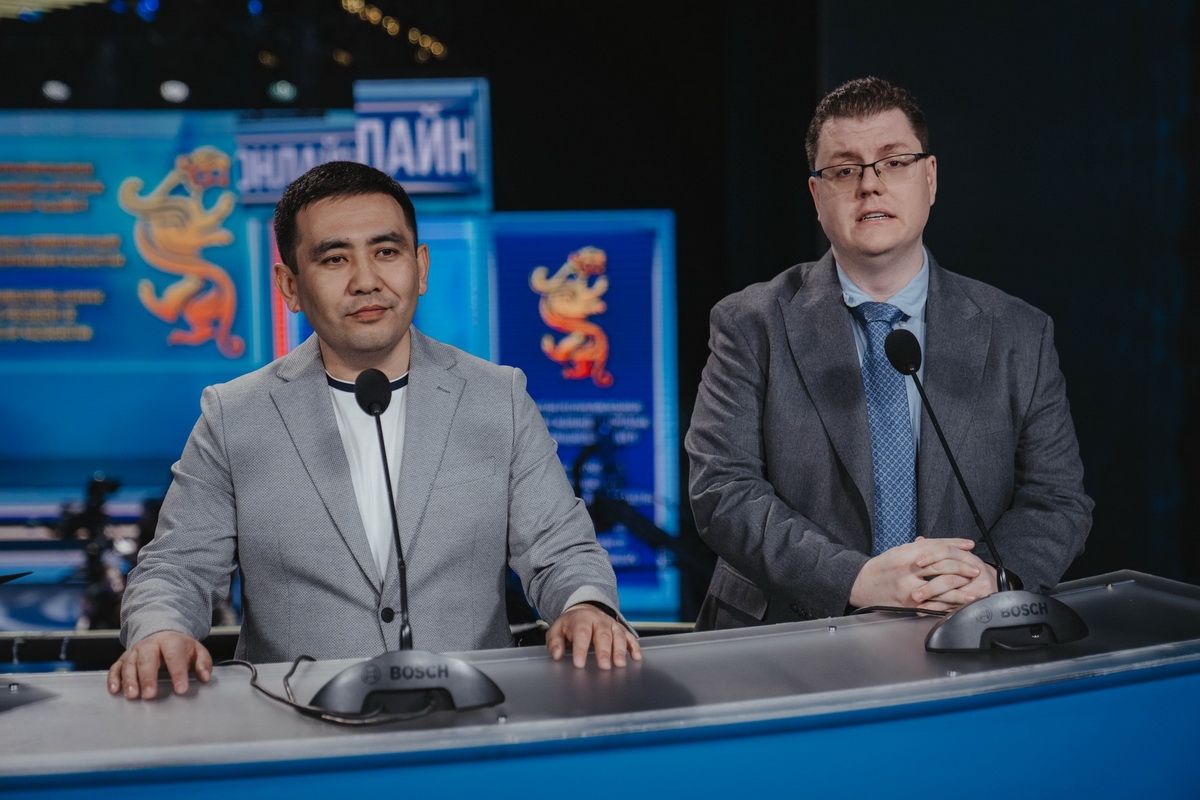 Специалисты коалиции общественных наблюдателей «Дауысы» работают на всех избирательных участках