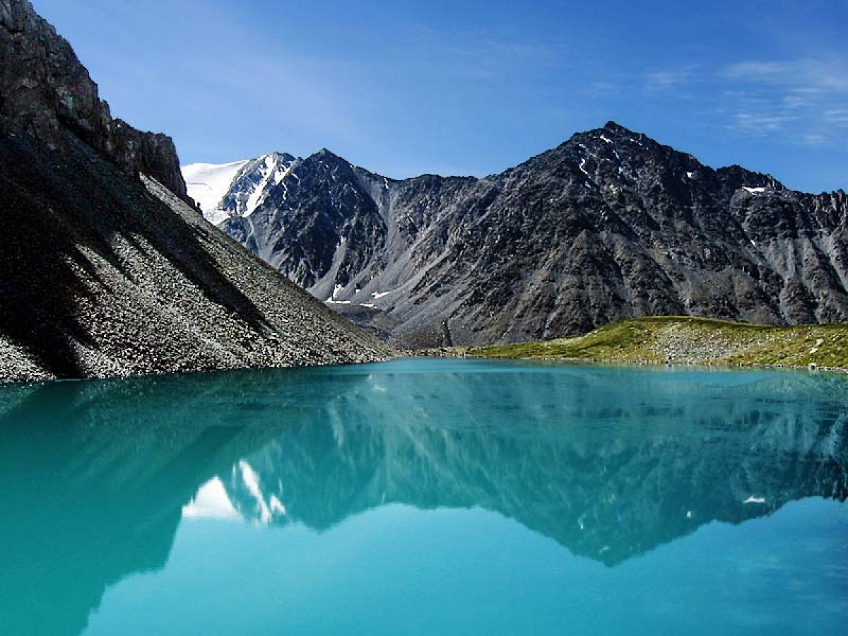 Какая страна известна озерами. Озеро горных духов Акташ. Озеро Шамбала горный Алтай. Мультинские озера. Арыгемское озеро горный Алтай.